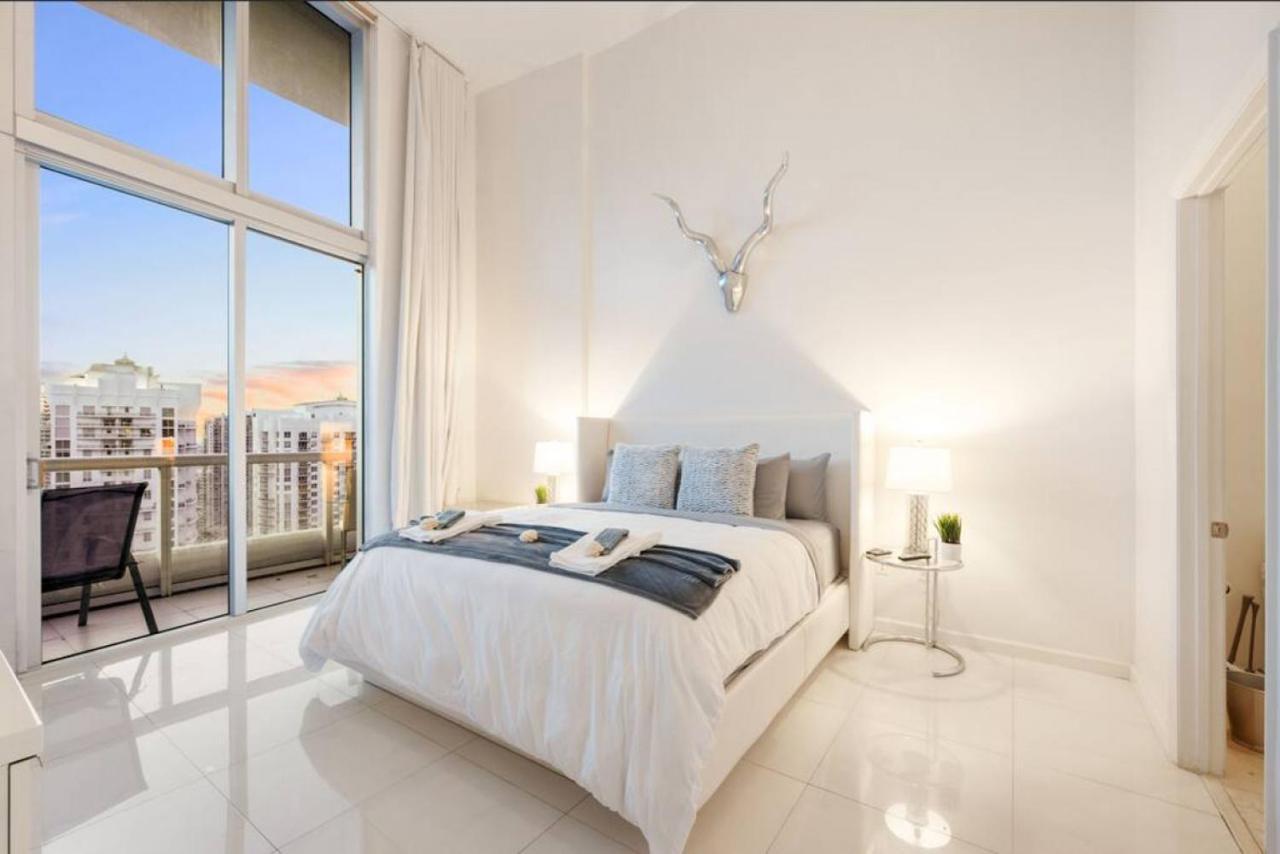Beautiful One Bedroom Condo 16Ft Ceilings At The W Miami Eksteriør bilde